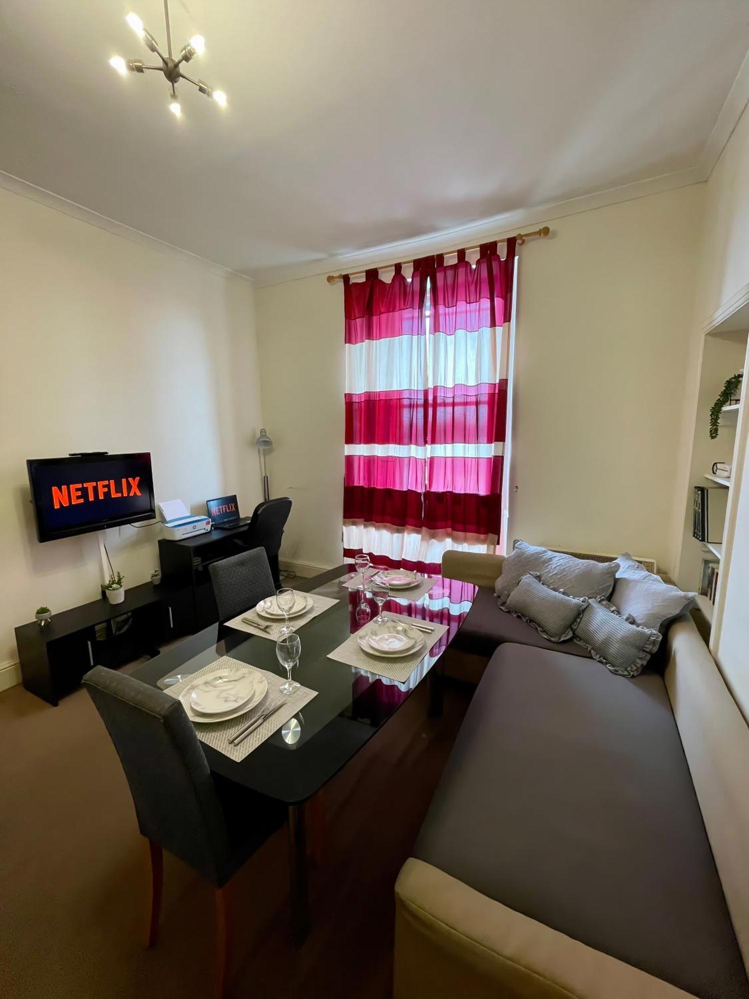 Comfy 2 Bedroom Flat Near Edinburgh City Center Luaran gambar